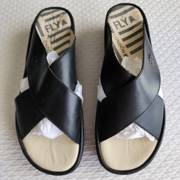 Fly London Shoes - FLY LONDON New Platform Wedge FLIP-Flops/Sandals. Size 9- 9,5 EURO 40